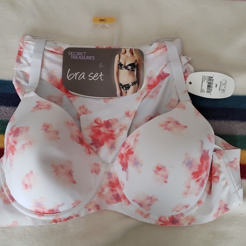 Secret Treasures bra/panties set